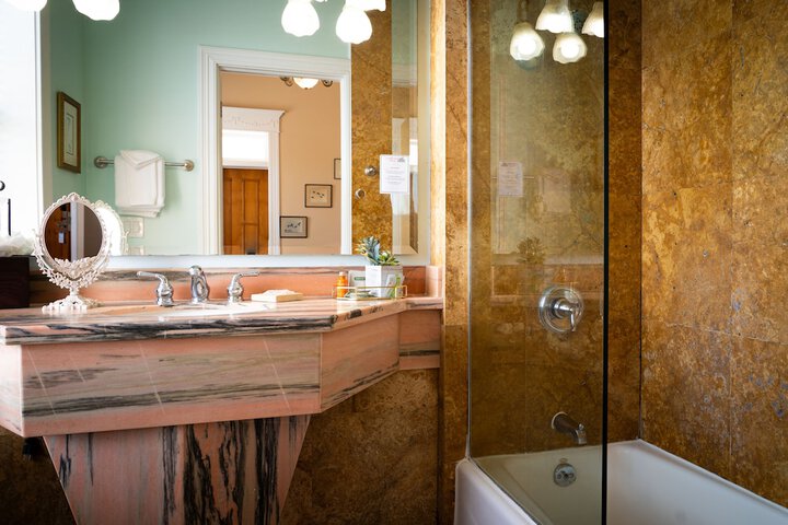 Southernmost House - Adult Exclusive
