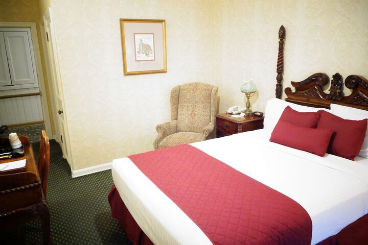 Room 36 of 76