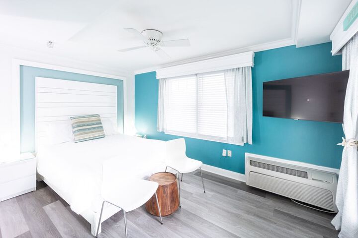 Room 93 of 186