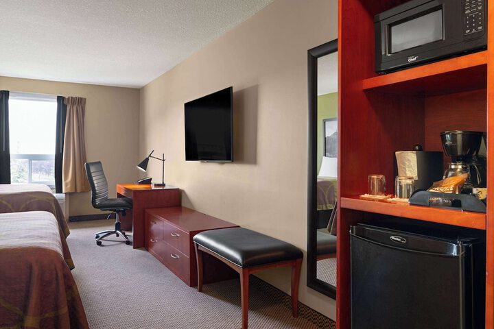 Room 20 of 53