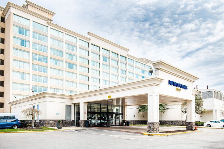 Metro Points Hotel