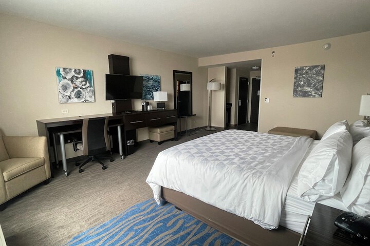Room 35 of 95