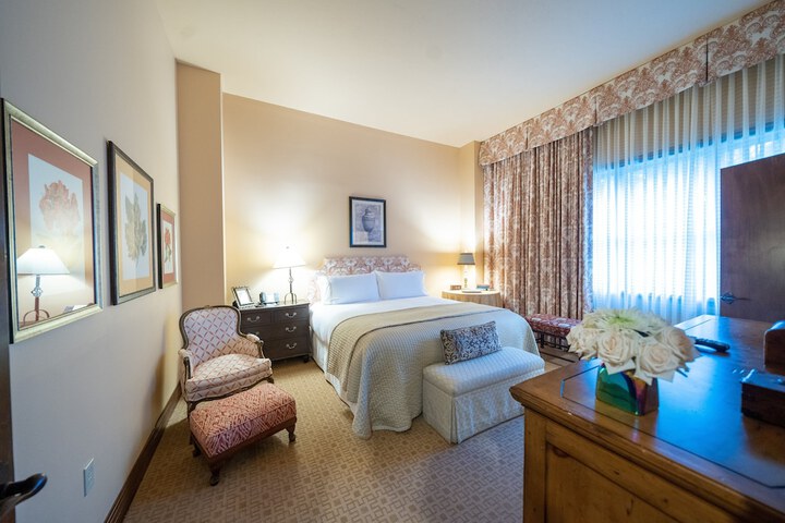 Room 55 of 103