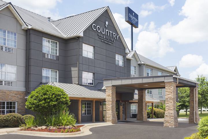 Country Inn & Suites by Radisson Jackson-Airport, MS