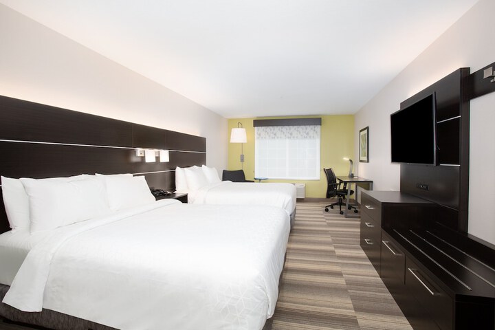 Holiday Inn Express & Suites Lincoln City by IHG