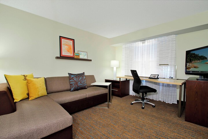 Room 16 of 19