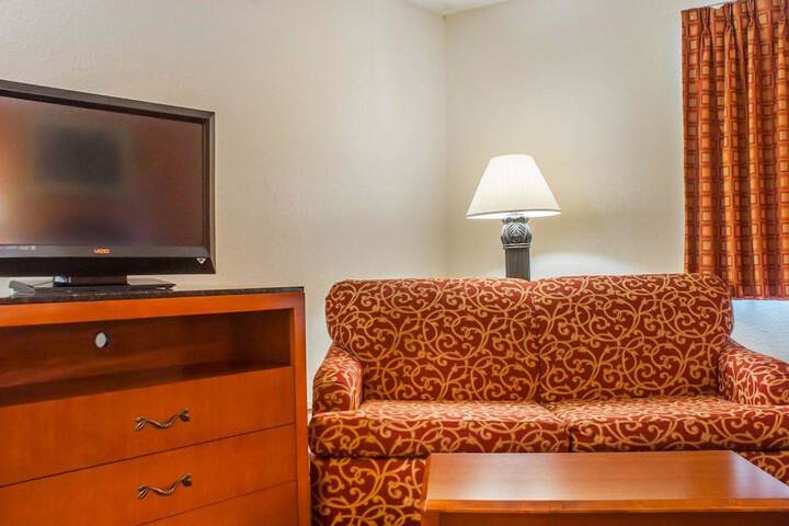 Room 11 of 23