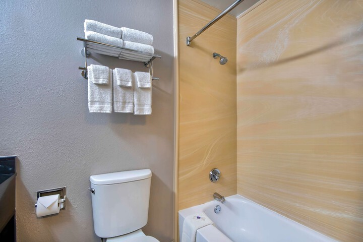 Room 12 of 25