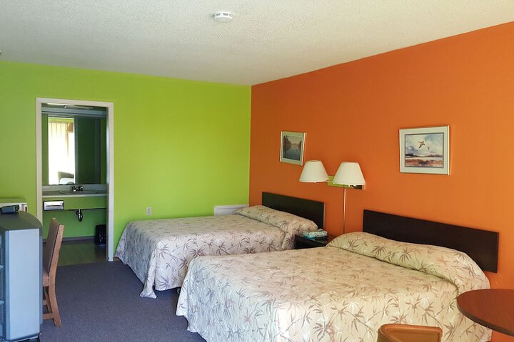 Room 33 of 43