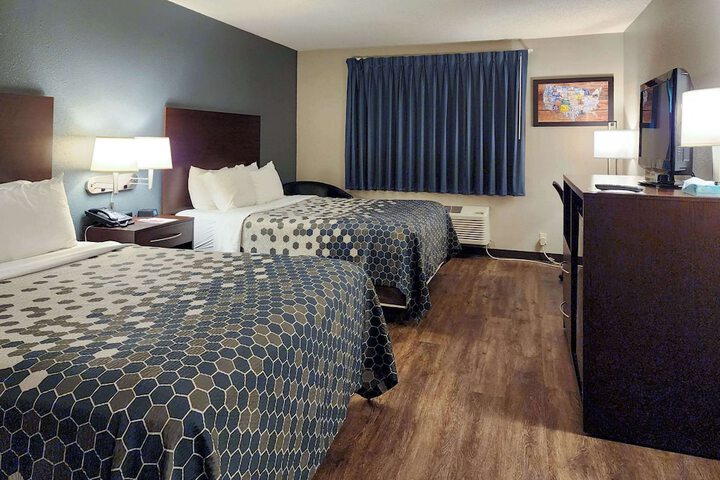 Room 21 of 32