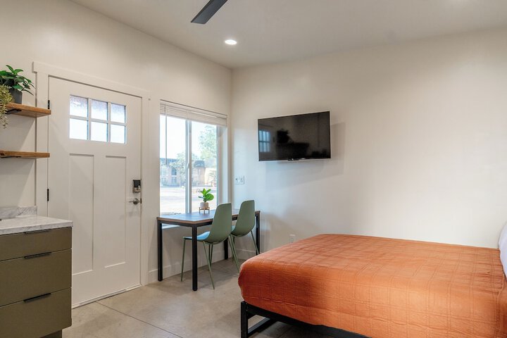 Room 46 of 120