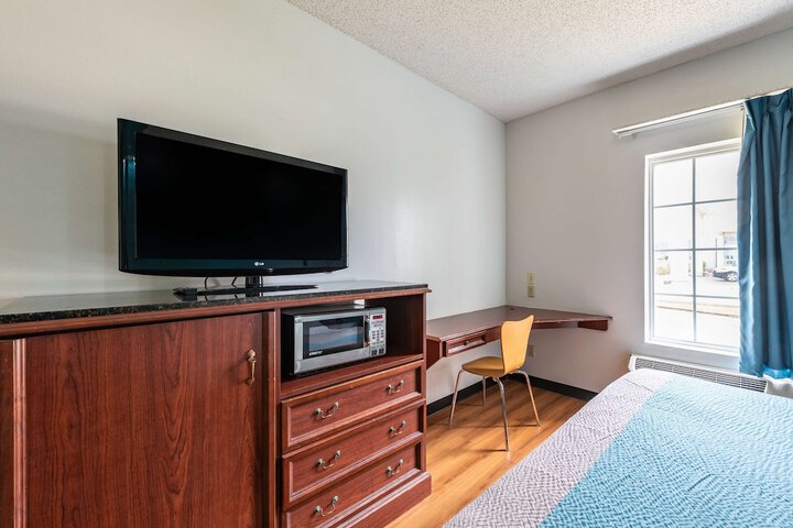 Room 18 of 33