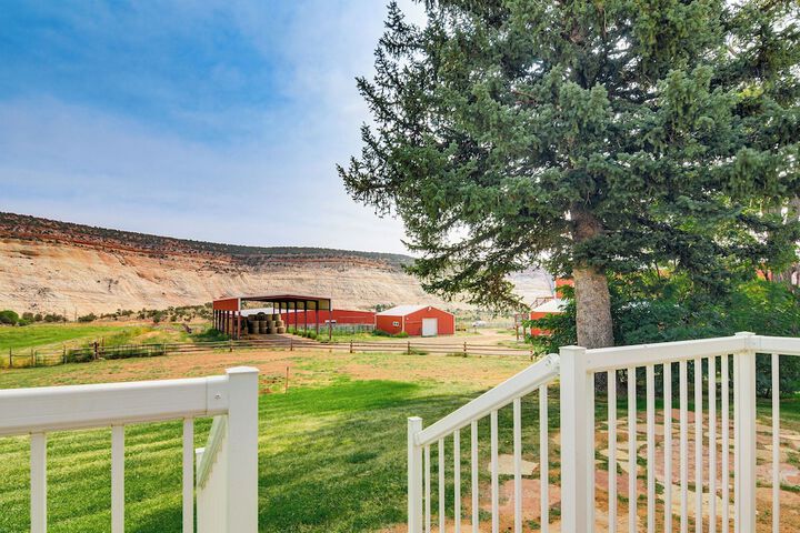 Ranch House in Boulder! Gateway to Nearby Parks!