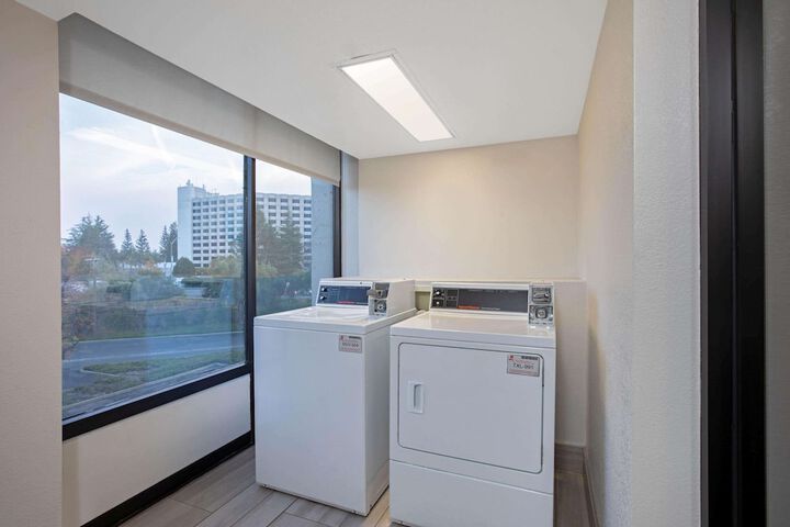 La Quinta Inn & Suites by Wyndham Rancho Cordova Sacramento