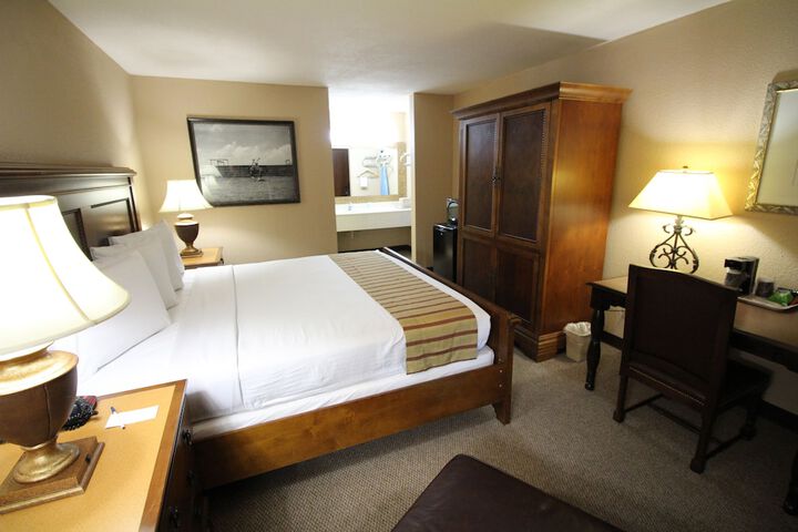 Room 41 of 64
