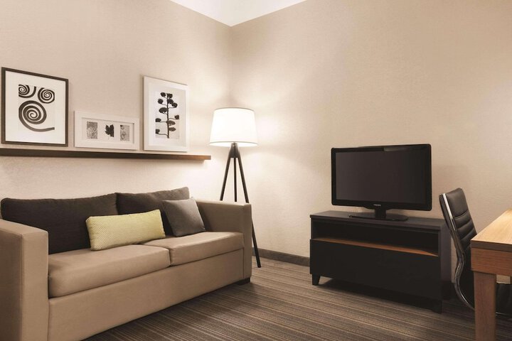 Country Inn & Suites by Radisson Madison Southwest, WI