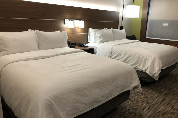 Holiday Inn Express & Suites Racine by IHG