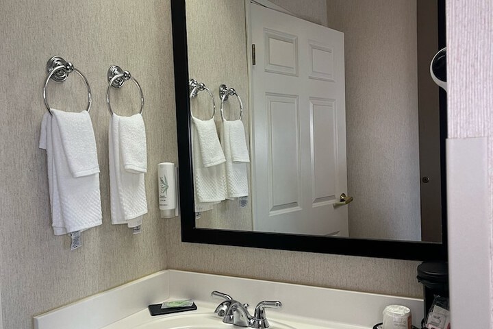 Room 8 of 32