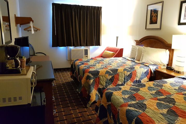 Room 33 of 54