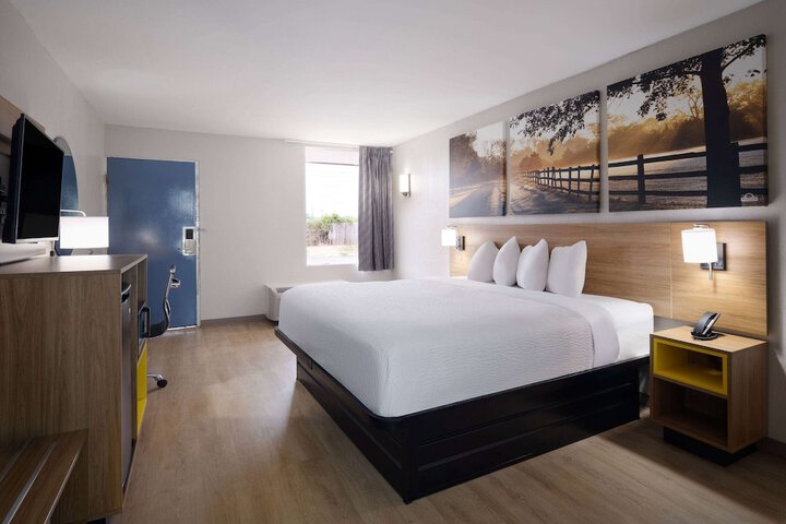 Room 14 of 29