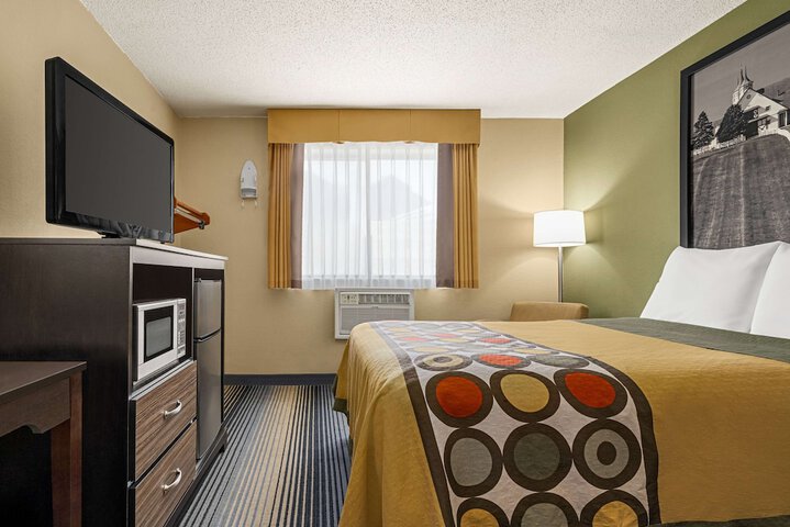 Room 32 of 45