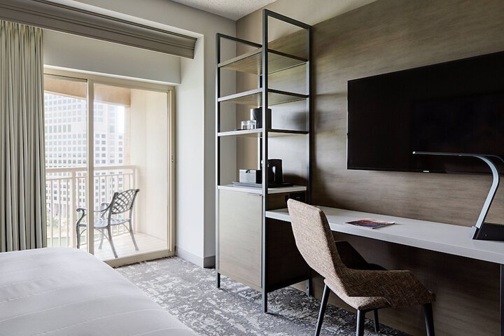 Room 22 of 50