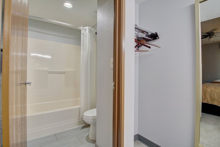 Quality Inn & Suites CVG Airport