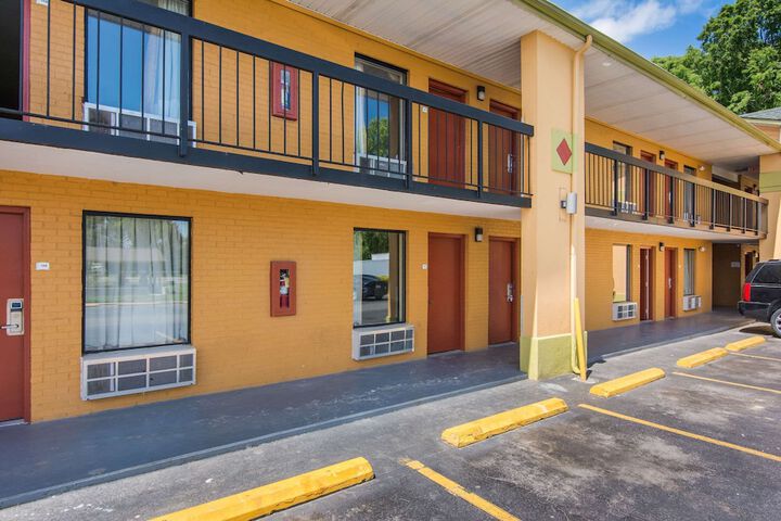 Hotel 2 of 31