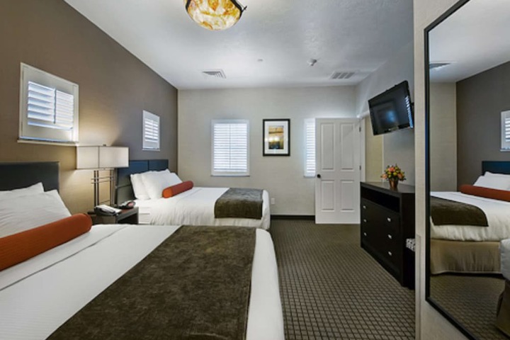 Room 71 of 78