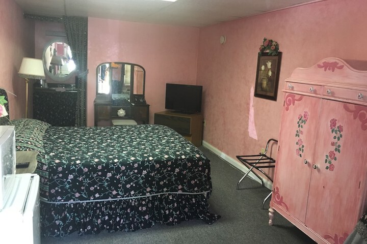 Room 25 of 34