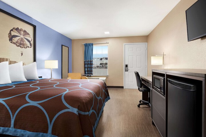 Room 29 of 38