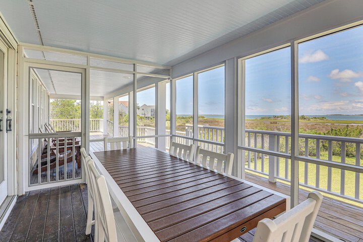 Waterfront Home w / Screened Porch & Sunsets