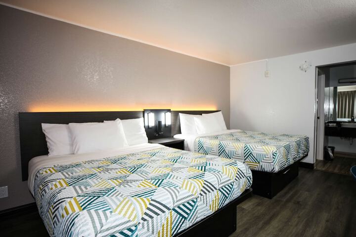 Room 14 of 36