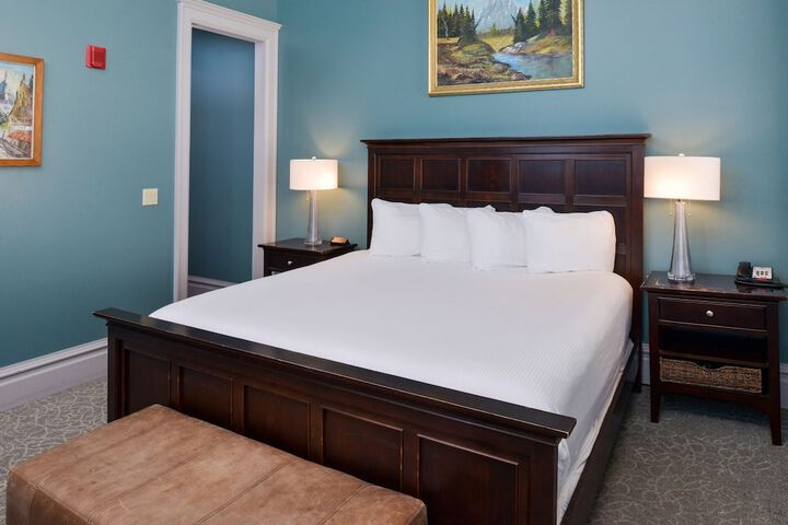 Montvale Hotel