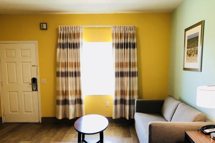 Room 15 of 52