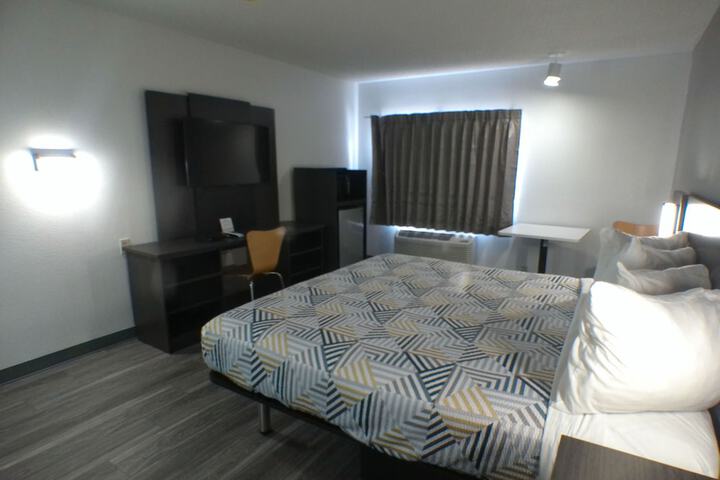 Room 14 of 48