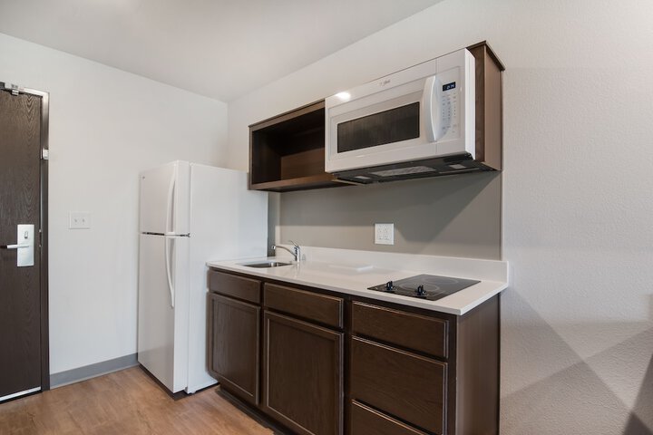 WoodSpring Suites Linden