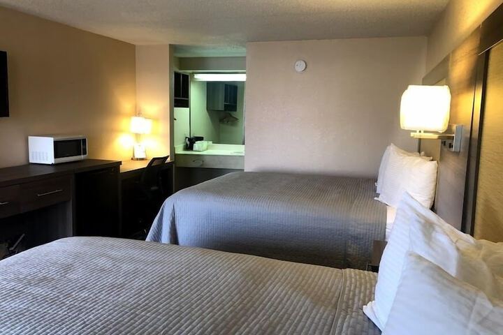 Room 18 of 38