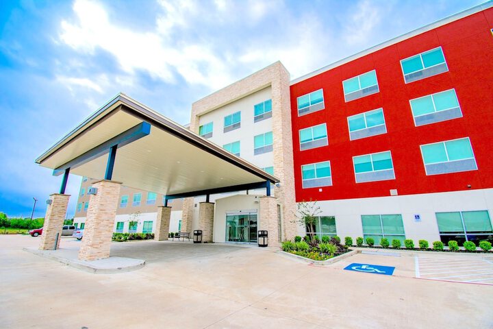 Hotel 4 of 72