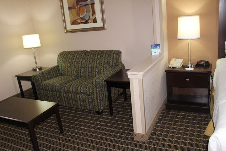 Room 25 of 66