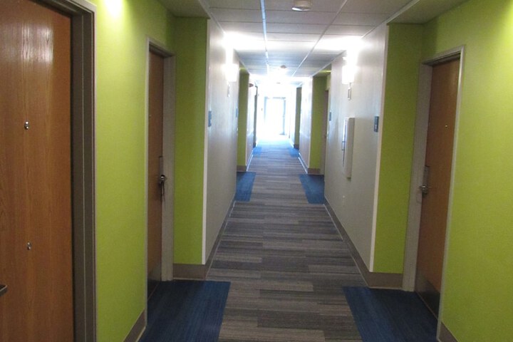 Ballroom/Hall 73 of 77