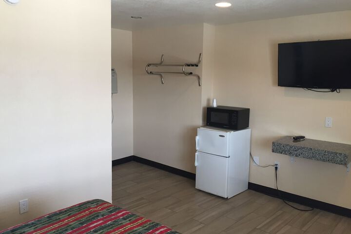Room 11 of 15