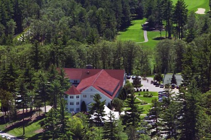 The White Mountain Hotel & Resort