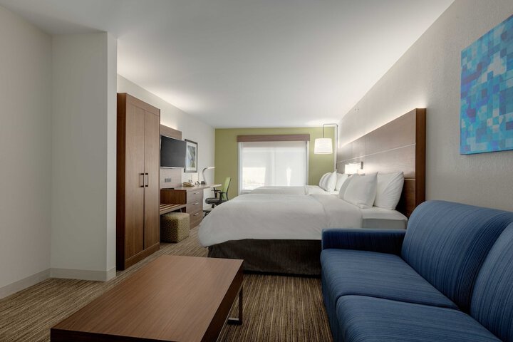 Room 9 of 33