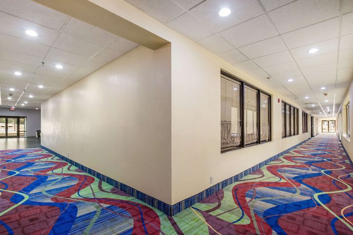 Hotel Interior 11 of 37