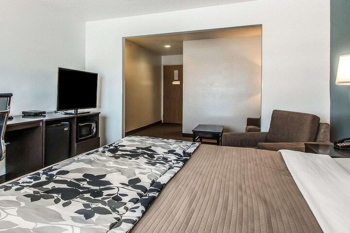 Room 12 of 35
