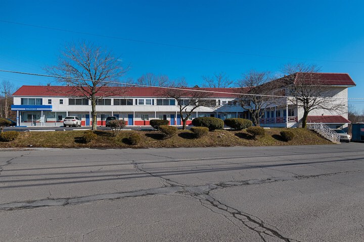 Hotel 7 of 51