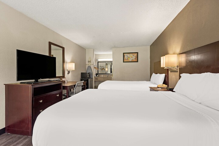 Room 21 of 24