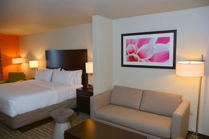 Room 49 of 80
