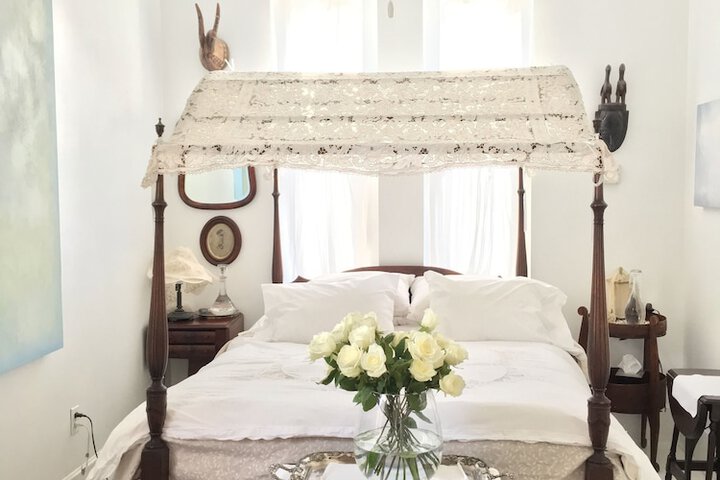 Church Des Artistes Guest House